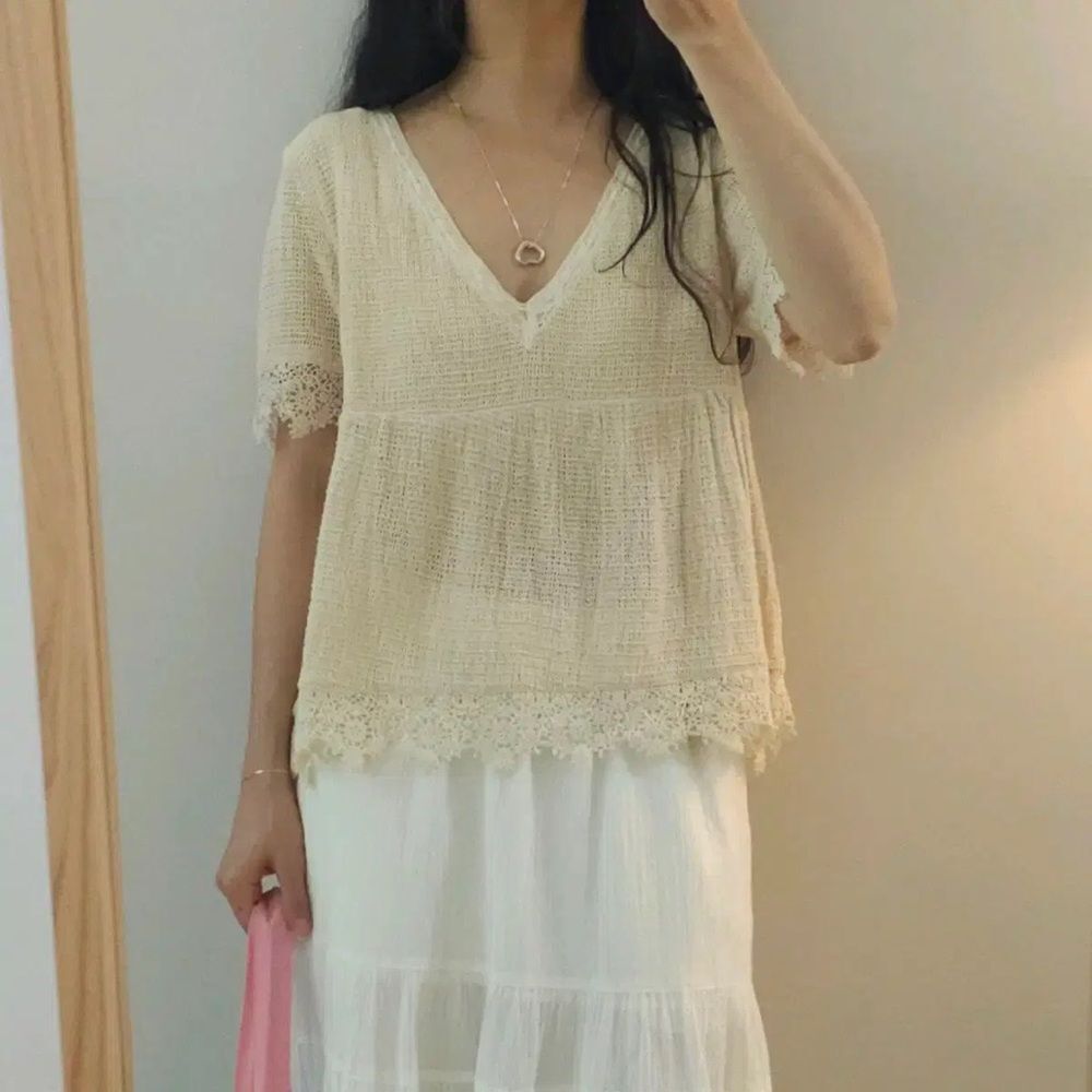 Zara Babydoll V Neck Short Sleeve Top in Ecru M